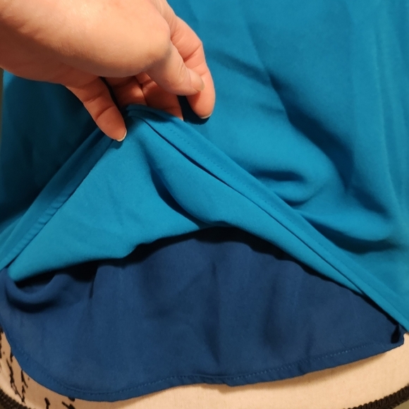 Express Reversible Blouse - Picture 6 of 7